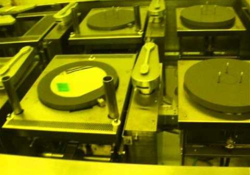 NetTRACK System Manager for SVG 88 dual-size handling 8 in and 6 in wafers